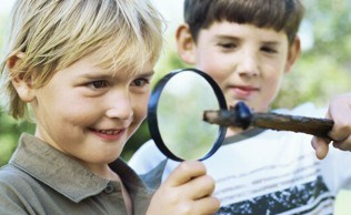 Camp magnifying lens